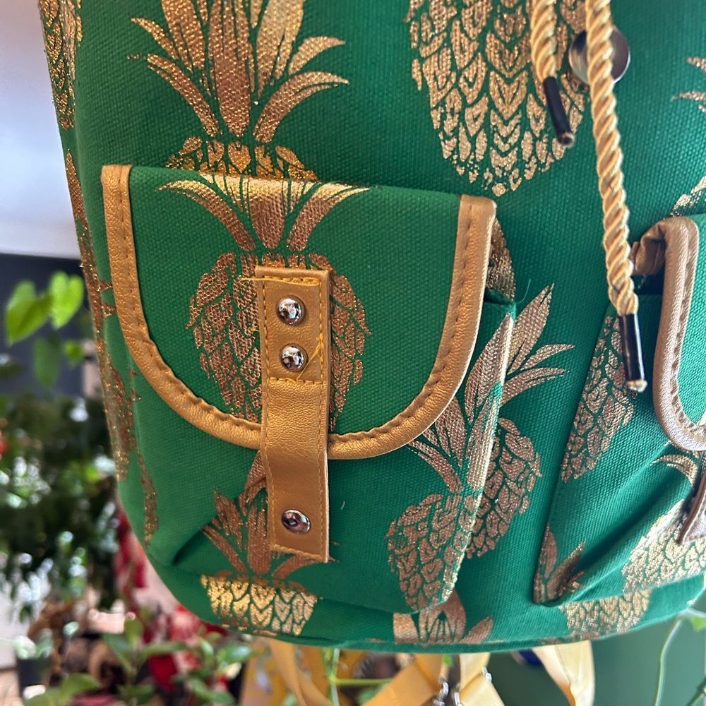 Vintage Green and Gold Backpack - Picture 5 of 16
